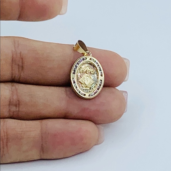 10k solid gold pendant Virgen de la caridad